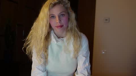 allissonhotbb online show from February 1, 2025, 3:50 pm