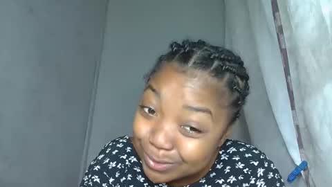 allizida01 online show from December 19, 2025, 4:52 am