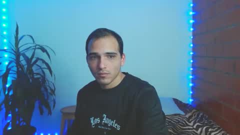 Snapshot of allmax_33 chatting on November 2, 2025, 5:04 pm Max online show from November 2, 2025, 5:04 pm