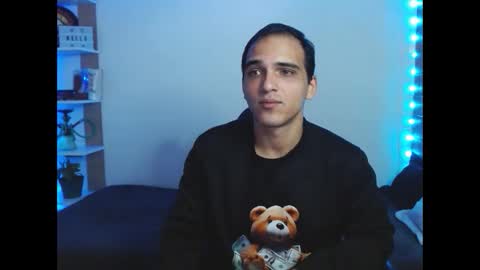 Snapshot of allmax_33 chatting on November 13, 2025, 6:40 pm Max online show from November 13, 2025, 6:40 pm