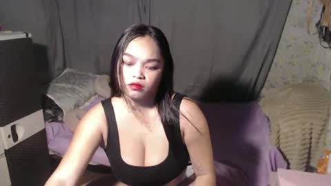 Snapshot of alluring_bobbies chatting on January 5, 2025, 4:59 pm dhiharu online show from January 5, 2025, 4:59 pm