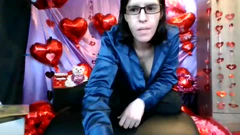 Snapshot of alluringali25 chatting on February 6, 2026, 5:49 pm AlluringAli25 online show from February 6, 2026, 5:49 pm