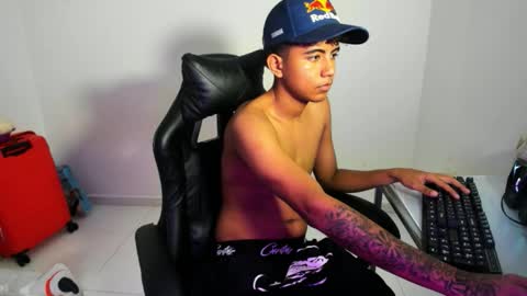 alluringangel0 online show from November 11, 2025, 3:17 am