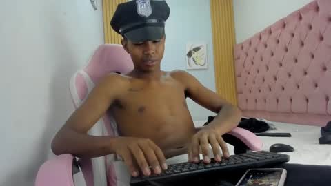 alluringangel01 online show from October 22, 2025, 2:23 am