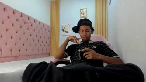 alluringangel01 online show from November 21, 2025, 3:05 am