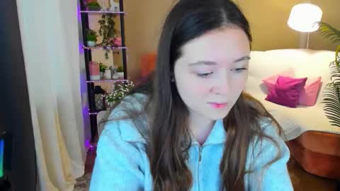 alluringeyess online show from October 21, 2025, 10:16 am