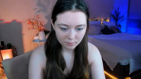 alluringeyess online show from November 23, 2025, 4:18 pm