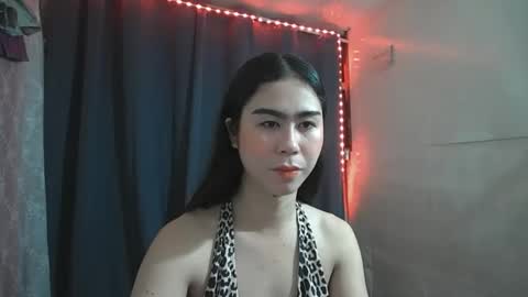 alluringluna69 online show from May 3, 2026, 10:43 am