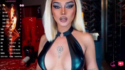 Snapshot of alluringnatalya chatting on October 22, 2025, 8:03 am Natalya Fox online show from October 22, 2025, 8:03 am