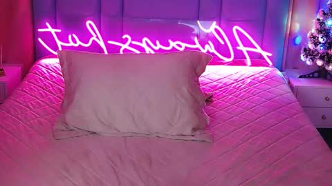 AlwaysHot online show from January 16, 2026, 2:37 am