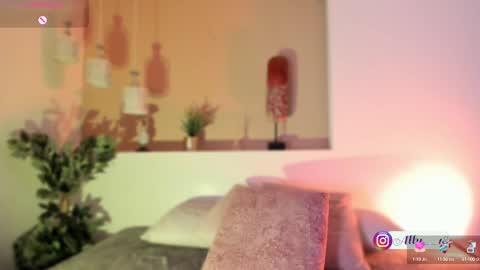 Snapshot of ally_addams chatting on October 1, 2025, 3:23 am Ally online show from October 1, 2025, 3:23 am