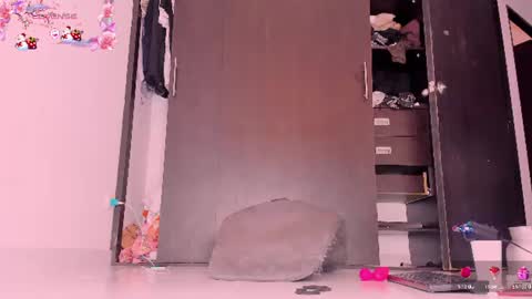 Snapshot of ally_cantero chatting on June 17, 2026, 4:30 pm NEW VIDEOS IN MY PROFILE online show from June 17, 2026, 4:30 pm