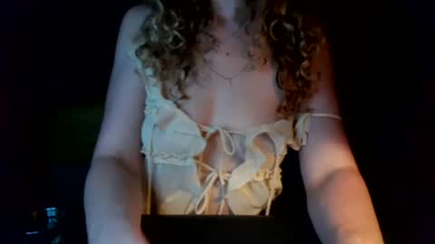 Snapshot of allycat4xoxo chatting on June 3, 2026, 3:42 am allycat4xoxo online show from June 3, 2026, 3:42 am
