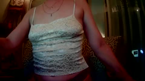 Snapshot of allycat4xoxo chatting on June 19, 2026, 1:43 am allycat4xoxo online show from June 19, 2026, 1:43 am