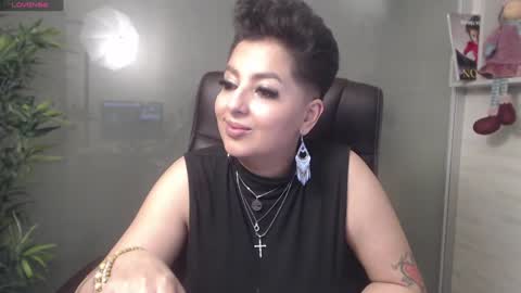 Snapshot of allyiah chatting on December 3, 2024, 12:35 am online show from December 3, 2024, 12:35 am