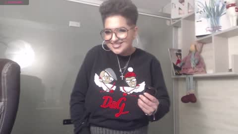 Snapshot of allyiah chatting on December 13, 2024, 9:41 pm online show from December 13, 2024, 9:41 pm