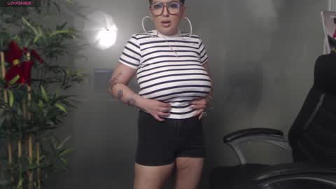 Snapshot of allyiah chatting on December 14, 2024, 9:13 pm online show from December 14, 2024, 9:13 pm
