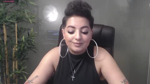 Snapshot of allyiah chatting on December 22, 2024, 9:31 pm online show from December 22, 2024, 9:31 pm