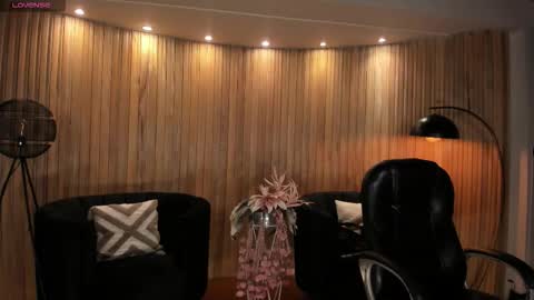 Alisson online show from November 10, 2025, 10:03 am