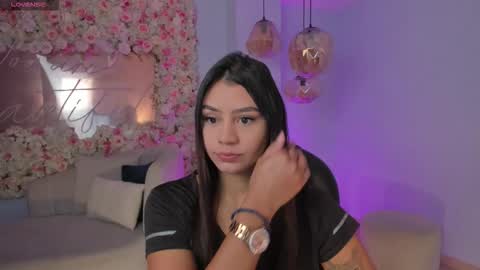 Alisson online show from November 18, 2025, 10:20 am