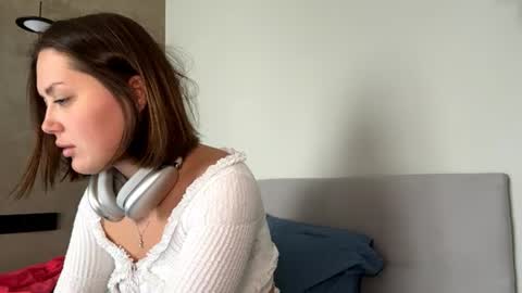 Lara online show from July 21, 2026, 7:54 am
