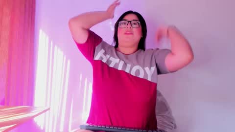 Allys  online show from October 23, 2025, 8:51 pm