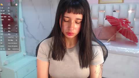 Allysa  online show from October 25, 2025, 8:55 am