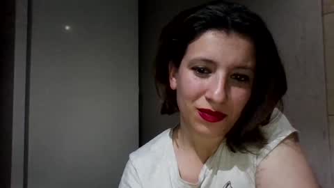 Snapshot of alma_amy chatting on February 23, 2025, 9:05 pm Alma online show from February 23, 2025, 9:05 pm