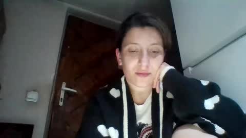 Snapshot of alma_amy chatting on March 4, 2025, 9:00 pm Alma online show from March 4, 2025, 9:00 pm