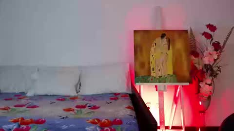 alma_art_ online show from September 9, 2025, 9:58 pm