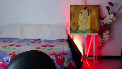 alma_art_ online show from September 15, 2025, 10:21 pm