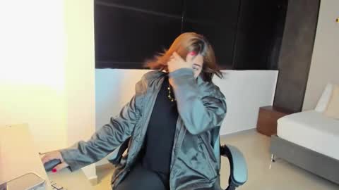 Snapshot of alma_fenix chatting on October 13, 2025, 12:27 pm ALMA FENIX online show from October 13, 2025, 12:27 pm