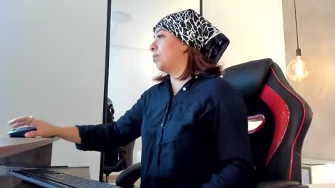 Snapshot of alma_fenix chatting on November 3, 2025, 12:17 pm ALMA FENIX online show from November 3, 2025, 12:17 pm