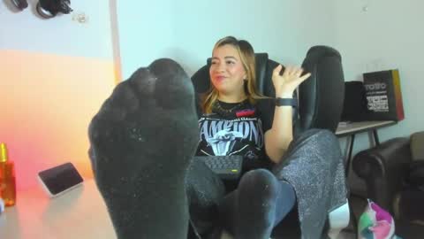 ALMA FENIX  online show from April 7, 2026, 10:42 pm