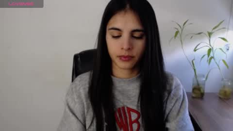 Snapshot of alma_sweet chatting on March 8, 2025, 1:25 pm Arhantxa online show from March 8, 2025, 1:25 pm
