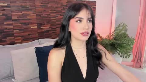 Mia online show from July 29, 2026, 1:31 pm
