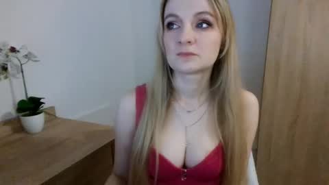Snapshot of almanature chatting on February 18, 2025, 9:31 pm AlmaNature online show from February 18, 2025, 9:31 pm