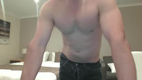 Snapshot of almosthere2makeucum chatting on October 3, 2025, 9:50 am almosthere2makeucum online show from October 3, 2025, 9:50 am