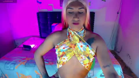 alondragill_ online show from July 22, 2026, 4:15 am
