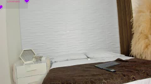 ALONDRA CUTE online show from April 5, 2026, 5:04 am