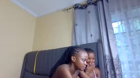 Elly online show from November 16, 2025, 12:22 pm