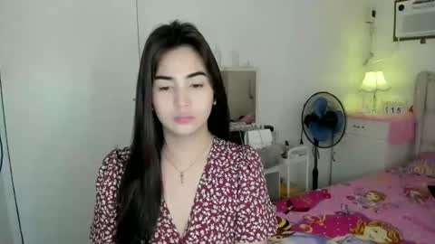 alovelydollnica online show from April 15, 2026, 2:07 am