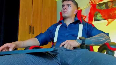 alpha_dominus_ online show from October 22, 2025, 5:08 am