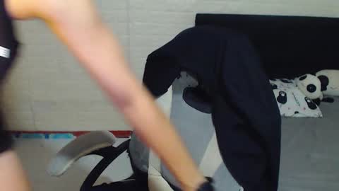 Angelo online show from January 8, 2025, 4:23 am