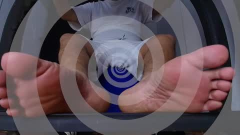 Snapshot of alphacashmaster777 chatting on November 11, 2025, 1:05 am cashmaster findom online show from November 11, 2025, 1:05 am