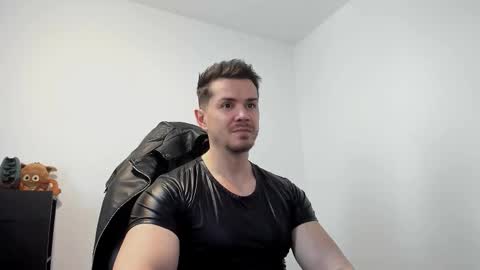 LeatherMaster online show from January 15, 2026, 9:14 am