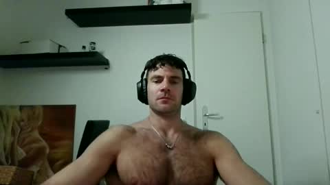 alphah_hunk online show from November 8, 2025, 9:13 pm