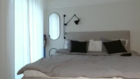 alphahung23 online show from November 24, 2025, 7:52 am