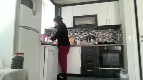 Snapshot of alphandre chatting on February 9, 2025, 7:49 am AlphAndre online show from February 9, 2025, 7:49 am