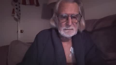 AlphaUniform online show from December 18, 2025, 12:44 pm